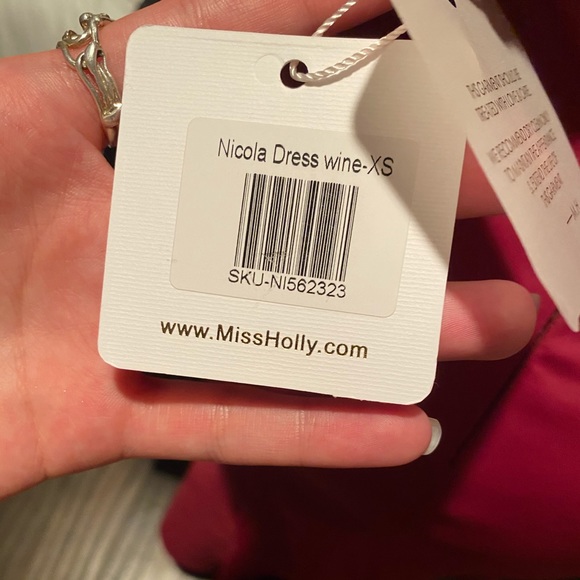 Miss Holly Nicola Dress - Picture 4 of 5